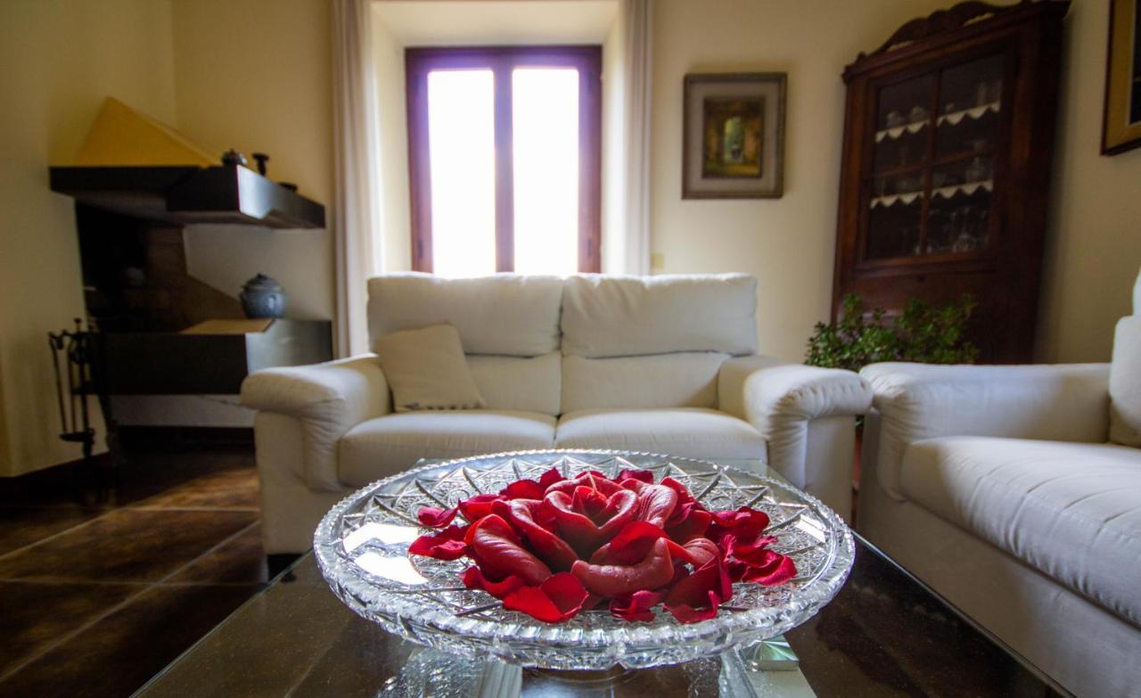 Il Vago Soggiorno Villa บาร์เบริโน ดิ มูเจลโล ภายนอก รูปภาพ